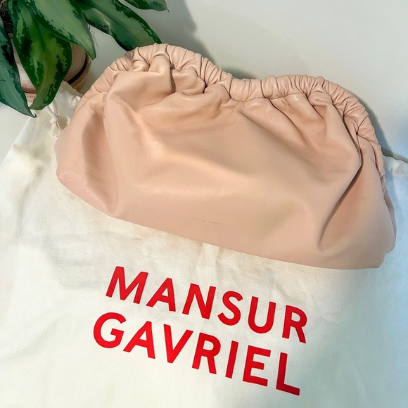 Mansur Gavriel Cloud Clutch in Puff - Picture 2 of 9